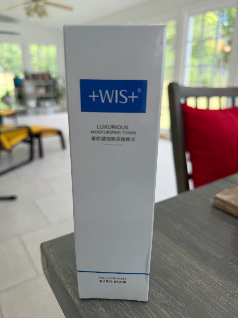 WIS Luxurious Moisturing Toner